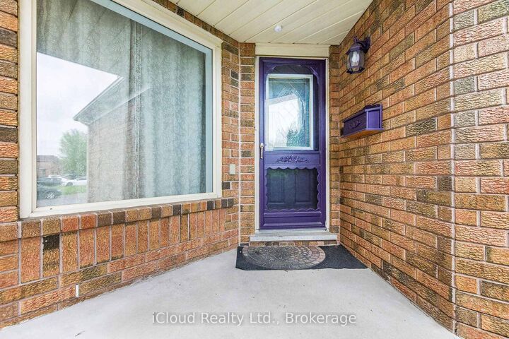 Property Photo: 52 Buttercup Lane ON L6R 1N1