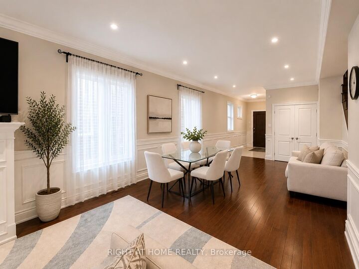 Property Photo: 1049 Greaves Avenue ON L5E 1W4