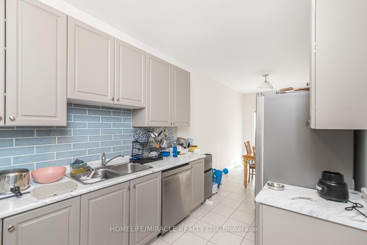 Property Photo: 82 Baker Street ON L2V 0N1