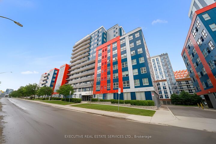 Property Photo: 258B Sunview Street 2127 ON N2L 3V9