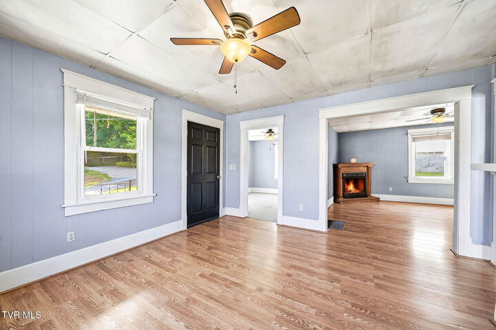 Property Photo:  310 Pine Street  TN 37650 