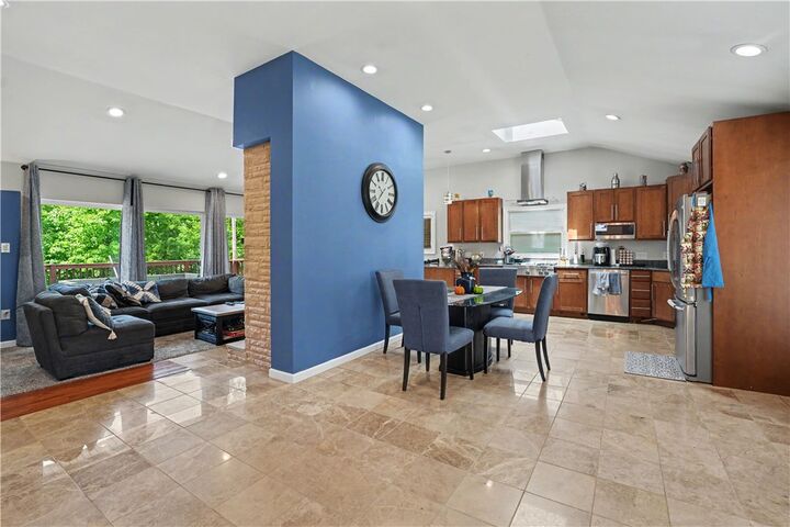 Property Photo:  3466 Ridgewood Dr  PA 15235 