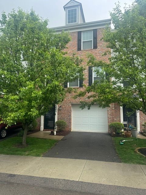 Property Photo: 221 Faulk Dr PA 15086