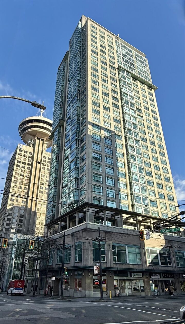 Property Photo: 438 Seymour Street 1701 BC V6B 6H4