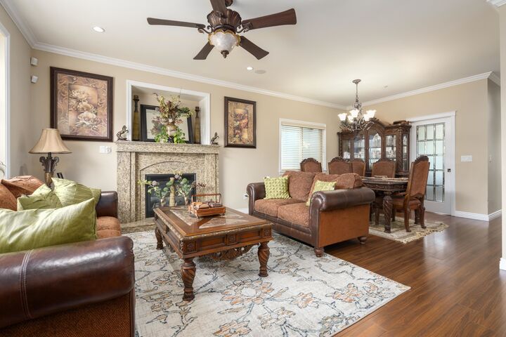 Property Photo: 36 E 54 Avenue BC V5X 1N4