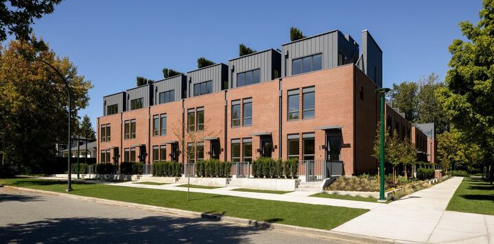 Property Photo: 5381 Willow Street 105 BC V0V 0V0