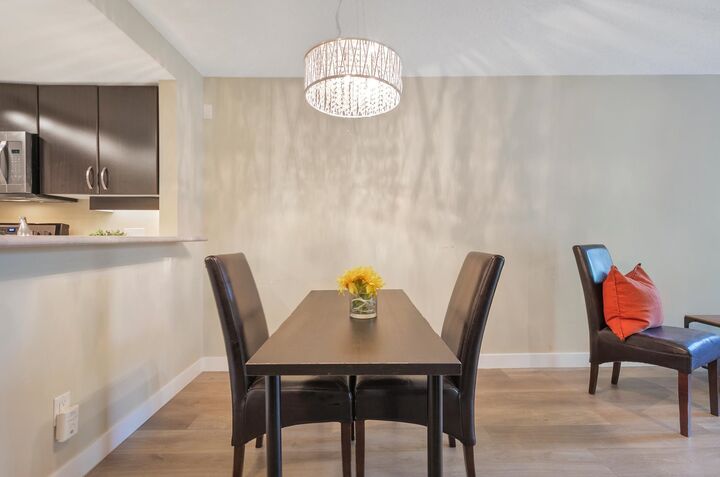 Photo de la propriété:  10838 City Parkway 334  BC V3T 5X9 