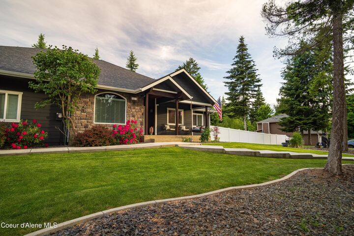 Property Photo:  3110 E Lake Forest Dr  ID 83835 