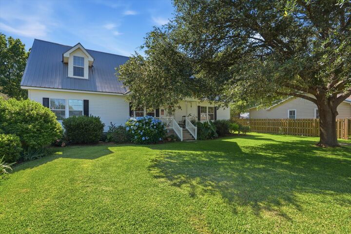 Property Photo:  116 Sparrow Street  SC 29431 