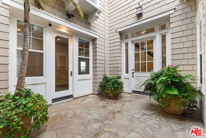Property Photo:  7391 Coastal View Dr  CA 90045 
