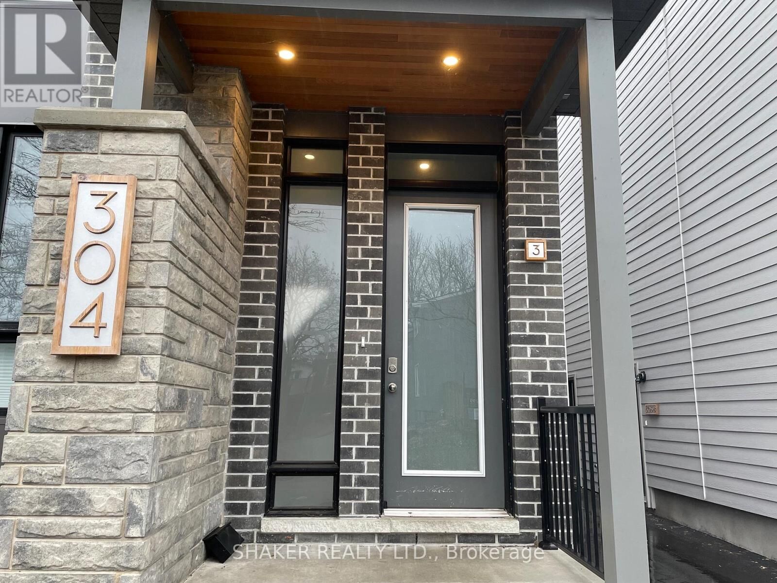 Property Photo: 304 Elmgrove Avenue 3 ON K1Z 6V1