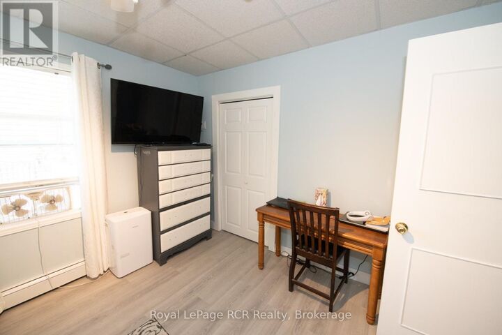 Property Photo: 430 Queen Street West Street West ON N0G 2L3