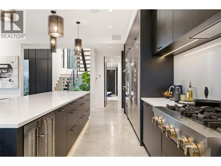 Property Photo:  267 Lake Avenue  BC V1Y 5W6 
