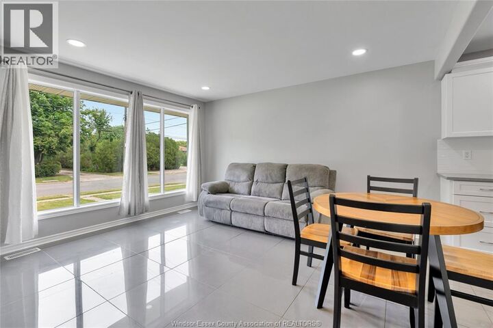 Property Photo: 889 Riverdale ON N8S 4C2