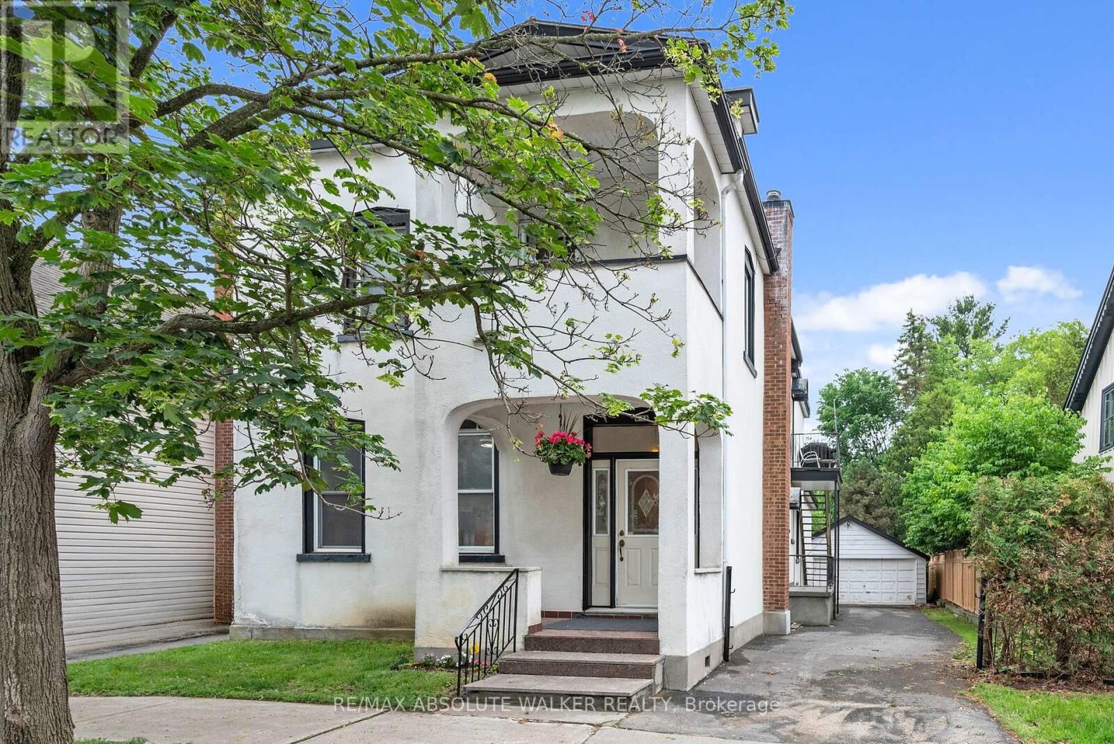 Property Photo: 31 Crichton Street A ON K1M 1V5