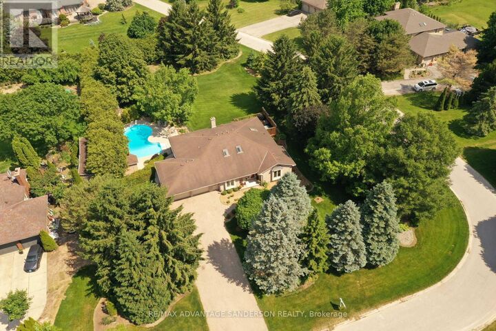109 Salisbury Drive — photo 1