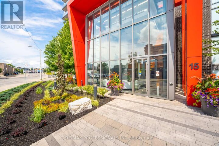 Property Photo:  15 James Finlay Way 922  ON M3M 0B3 