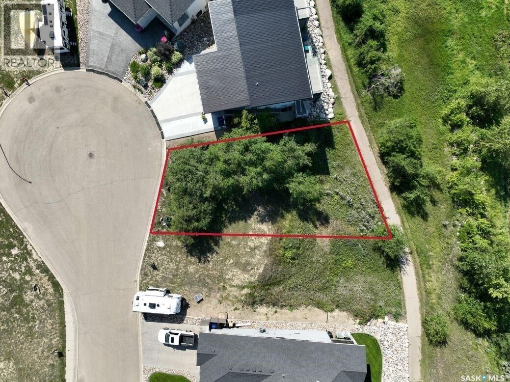 Property Photo:  17 Copper Ridge Way  SK S6H 4R1 