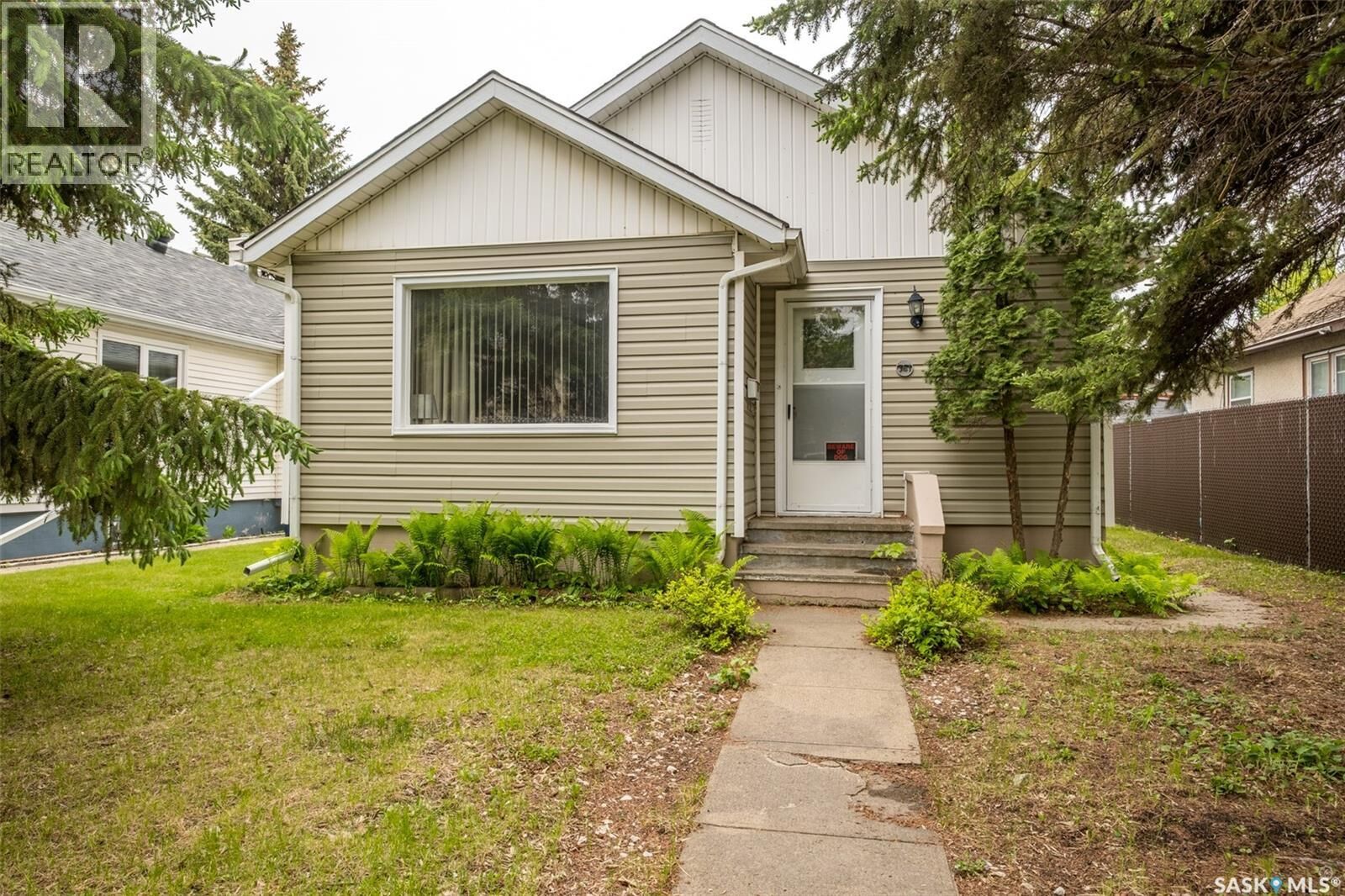 Property Photo:  361 14th Street W  SK S6V 3L6 