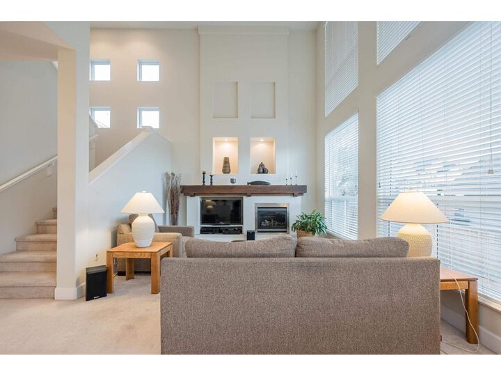 Photo de la propriété: 20484 67A Avenue BC V2Y 3C9