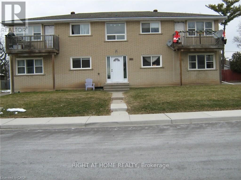 Property Photo:  115 Sixth Avenue  ON N3S 1B1 