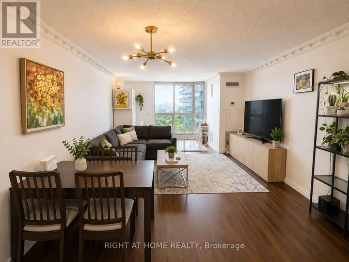 Property Photo:  1055 Bay Street Ph12  ON M5S 3A3 