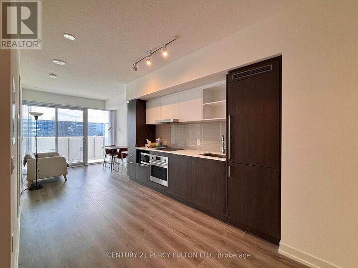 Property Photo:  138 Downes Street 4109  ON M5E 0E4 
