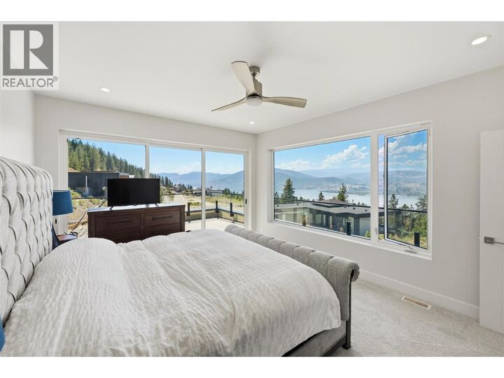 Property Photo: 2980 Outlook Way BC V0H 1N1