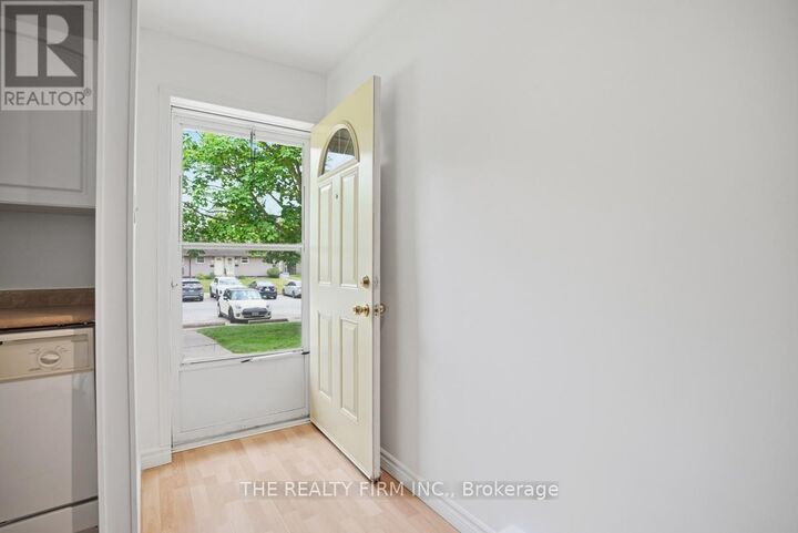 Property Photo:  1919 Trafalgar Street 10  ON N5V 1A1 