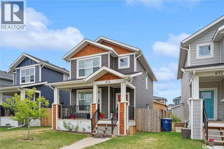 Property Photo: 676 Meadows Boulevard SK S7V 0M5