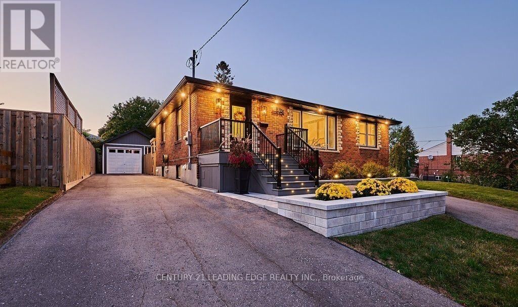 Property Photo:  276 Jasper Avenue Main  ON L1J 1L2 