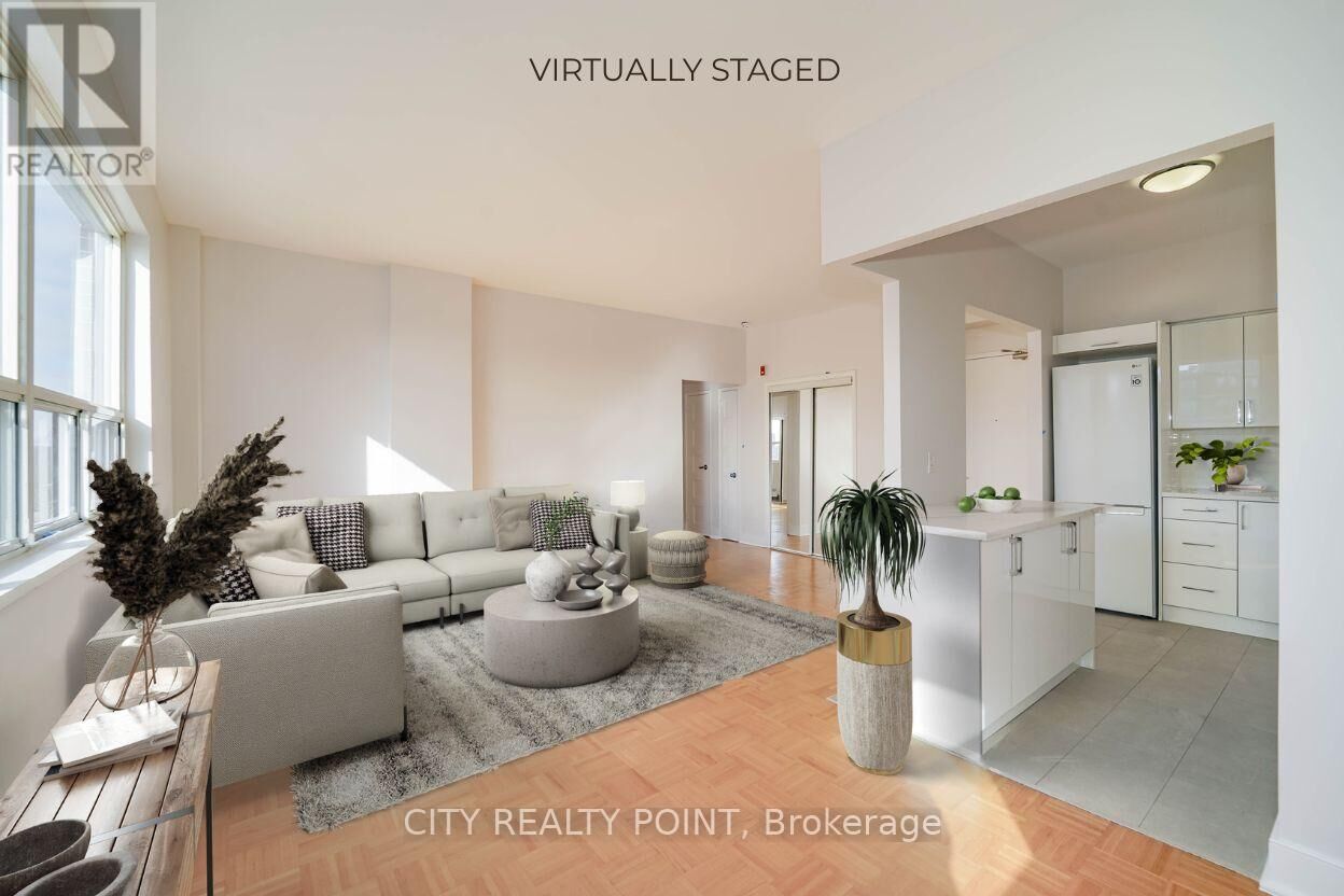 Property Photo:  490 Eglinton Avenue East 705  ON M4P 1M4 
