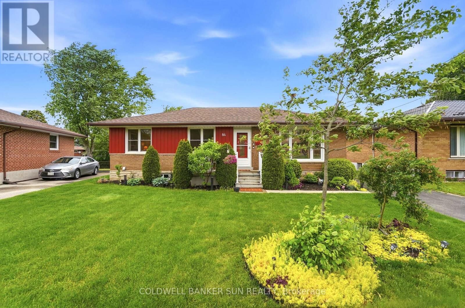 Property Photo:  84 Dumbarton Street  ON N1E 3T7 