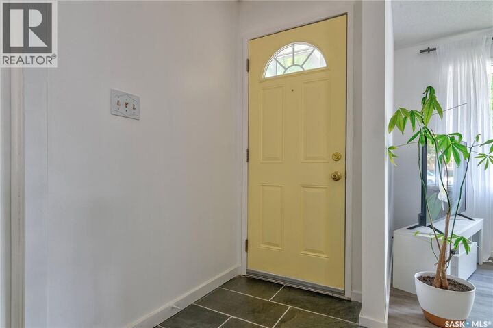 Property Photo:  2314 Dewdney Avenue E  SK S4N 4E1 