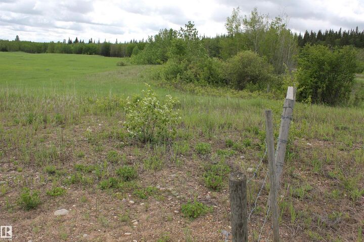 Photo de la propriété:  Twp Rd 572 RR 80  AB T0A 1A0 