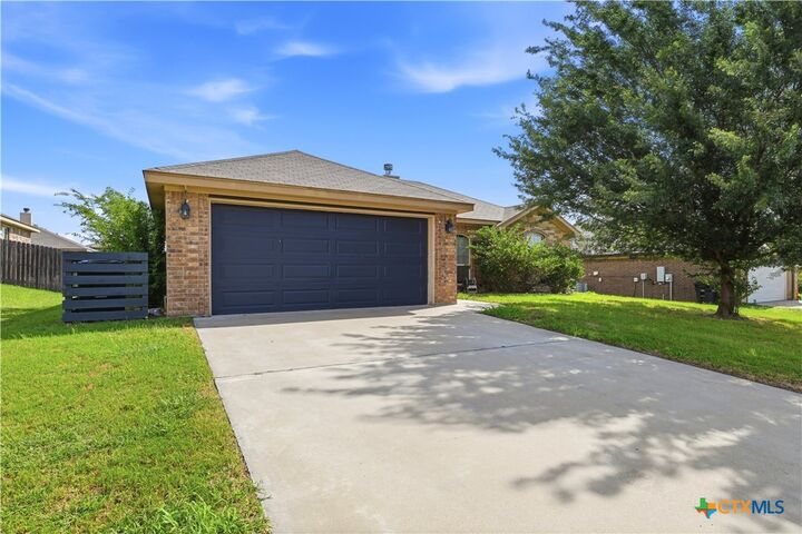 Property Photo: 3711 Appalachian Trail TX 76549