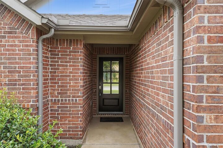 Property Photo: 23692 Alder Branch Lane TX 77357