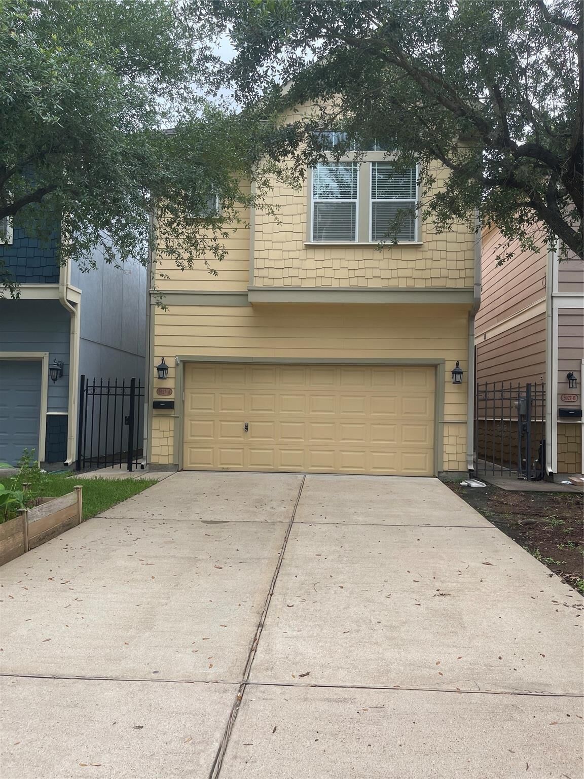 Property Photo:  5927 Kansas Street A  TX 77007 