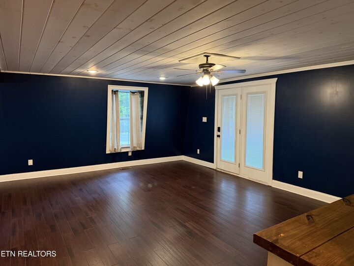 Property Photo:  913 Topside Rd  TN 37862 