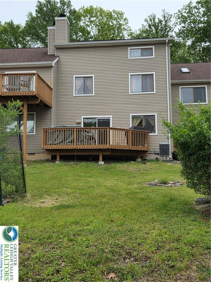 Property Photo: 3326 Windermere Drive PA 18324