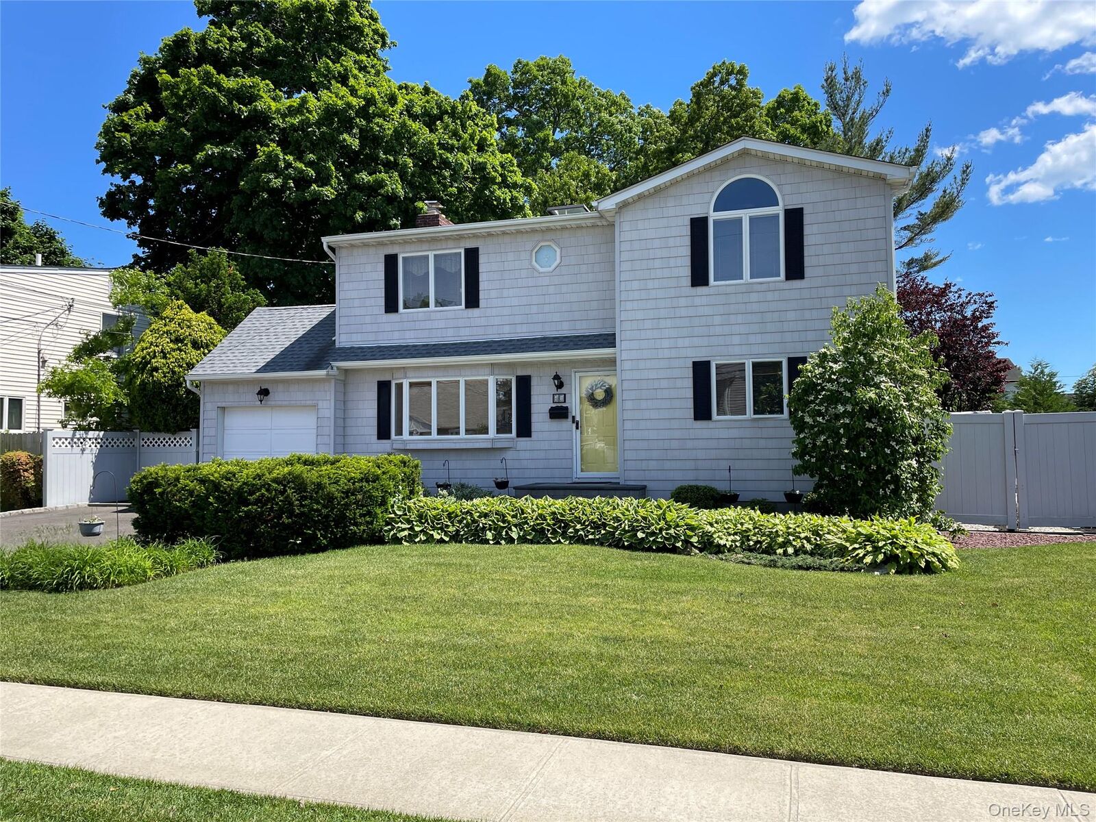 Property Photo:  41 Birchfield Avenue  NY 11702 