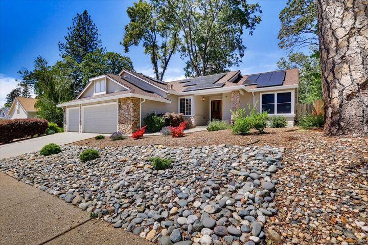 Property Photo:  169 Woodcrest Way  CA 95945 