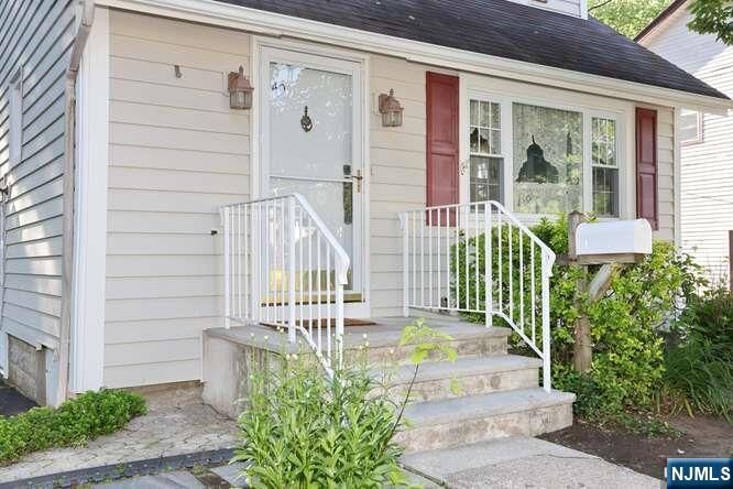 Property Photo:  49 S Franklin Avenue  NJ 07621 