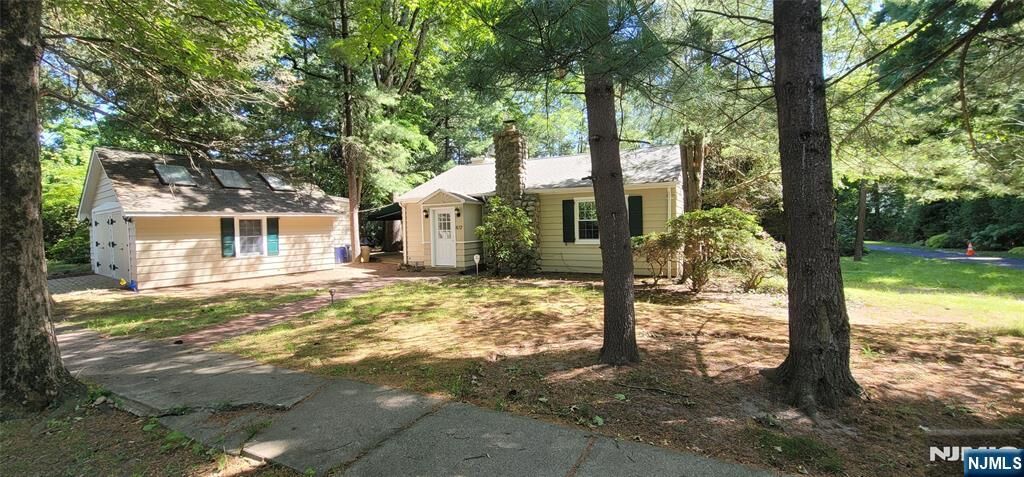 Property Photo: 437 Summit Street NJ 07450