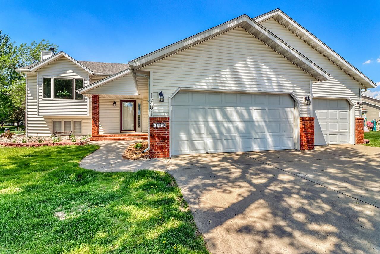 Property Photo:  1701 33 1/2 Street S  MN 56560 