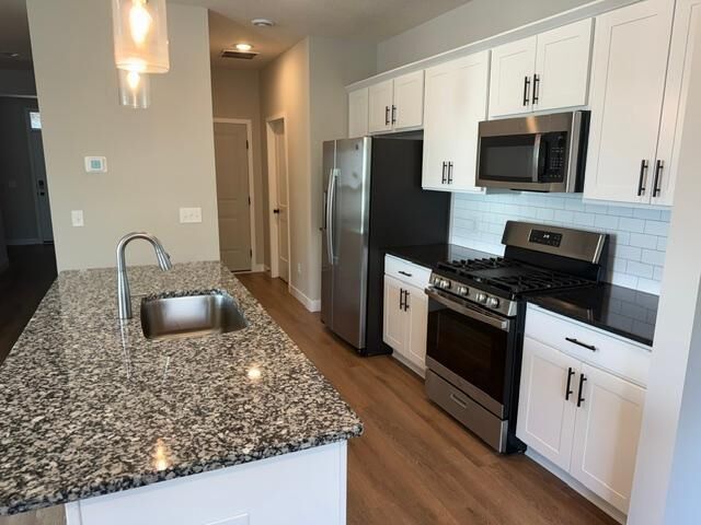 Property Photo: 5385 Robinwood Court MN 55318