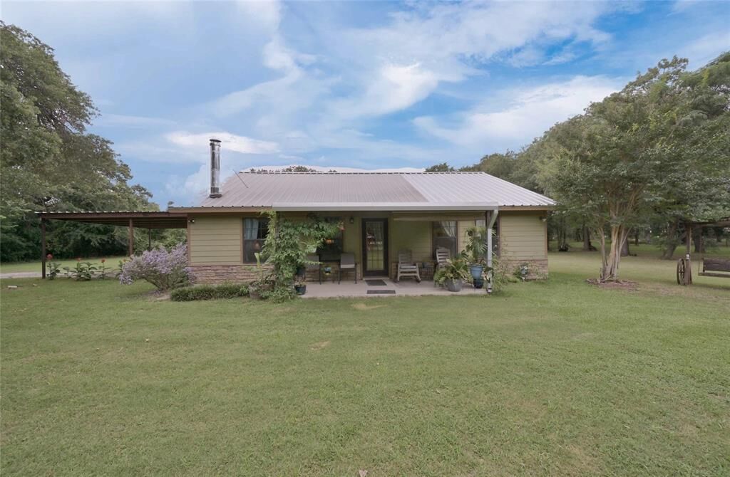 Property Photo: 408 County Road 4856 TX 76071