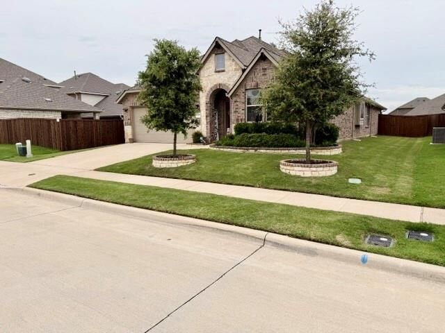 Property Photo: 801 Susan Street TX 75409