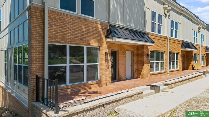Property Photo: 1006 S 33rd Street NE 68105