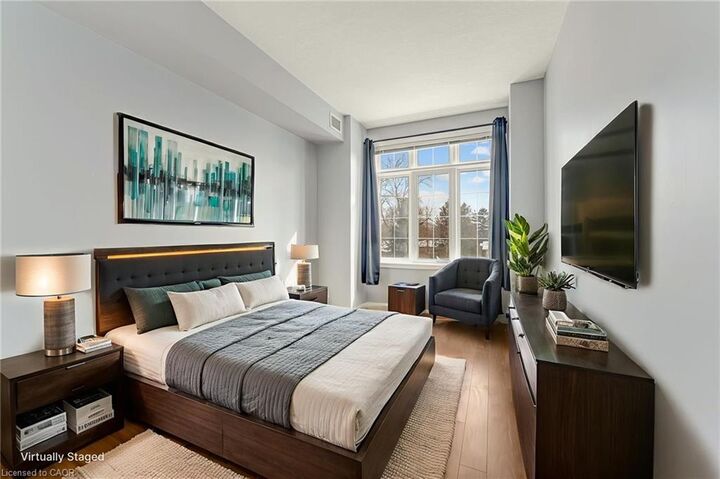 Photo de la propriété: 396 Plains Road E 207 ON L7T 2C8